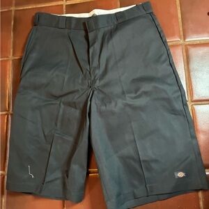 Dickies Shorts Mens Size 40 Black Twill Loose Fit Work 15 Inch Inseam